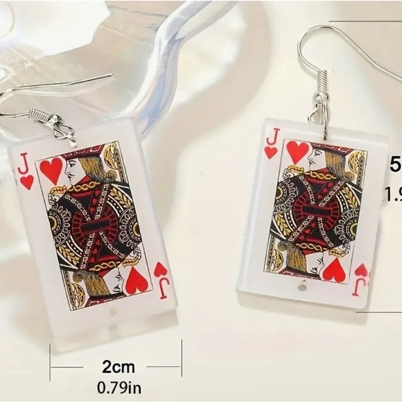 Queen Of Hearts Earrings acrylic Poker Casino Gamble Cards Vegas Valentine’s Day - Picture 2 of 4